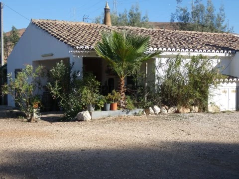 Ferme avec projet approuvé pour le tourisme rural, à Silves.