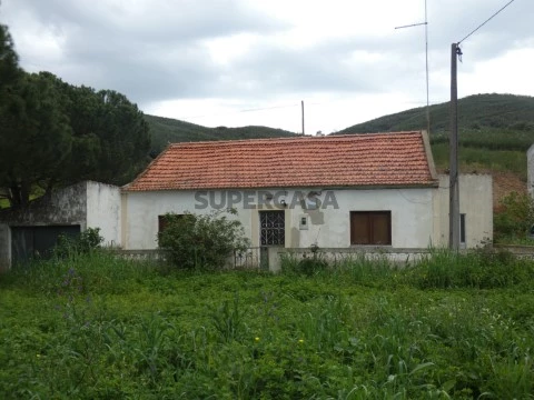 Espectacular quinta com várias moradias, no concelho de Monchique.