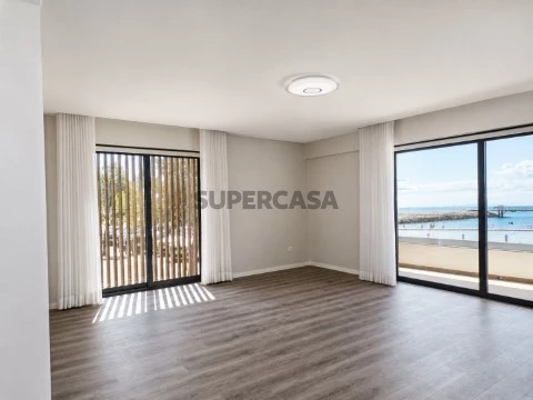 Apartamento T2 em Sesimbra