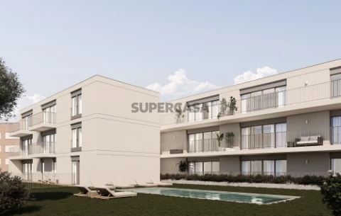 Novo Empreendimento em Apúlia, em Condomínio Fechado com Piscina