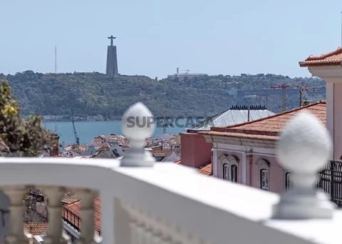 Palácio T10 na Rua Borges Carneiro, Estrela, Lisboa