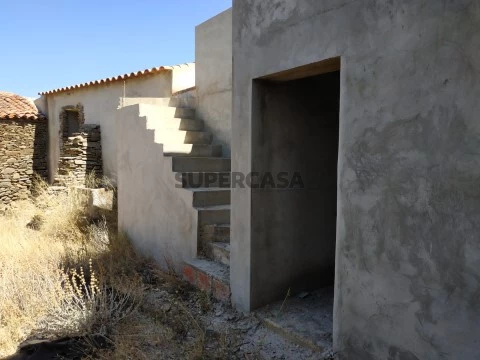 Escadas-Moradia T6 + 1-#MontePereirão#Alcoutim#Pereiro#CASASDOSOAVENTO (46)