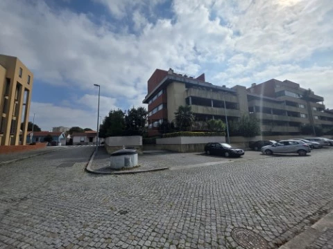 Lugar garagem Paranhos