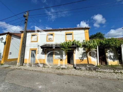 Andar de Moradia T5 em Chamusca e Pinheiro Grande, Chamusca