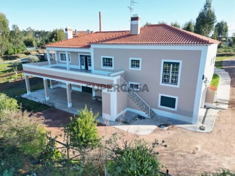 Three bed villa for sale near Castelo do Bode Lake (59)