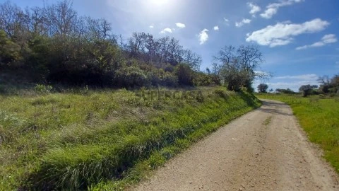 Terreno rústico com 21.120 m2.