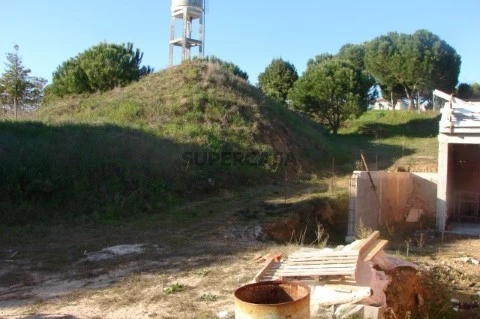 Lote com possibilidade de construção, a 6 km de Tomar.