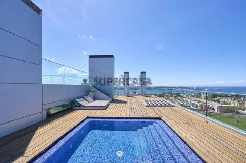 Apartamento T4 na Rua Dom Jorge da Costa, Belém, Lisboa