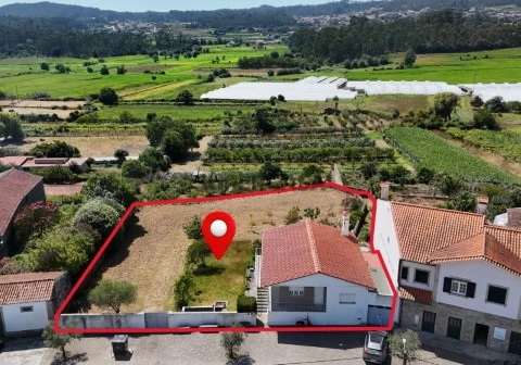 Moradia e Terreno