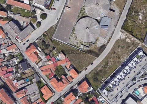 Terreno, Pedrouços, construção T4, T5, 3 frentes