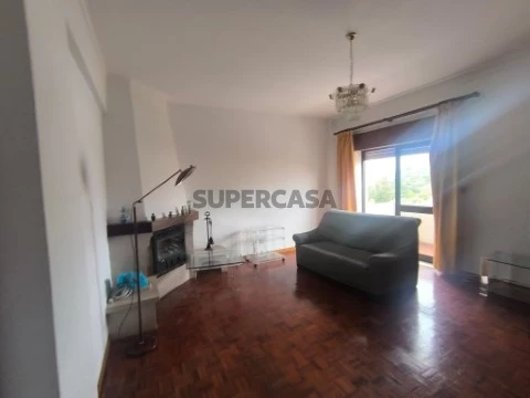 公寓 4 卧室 在 Rua Dom António Prior do Crato, Abrantes (São Vicente e São João) e Alferrarede, Abrantes
