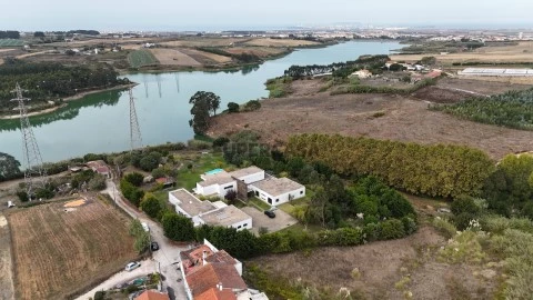Moradia T7 Duplex na Rua da Ladeira, Atouguia da Baleia, Peniche
