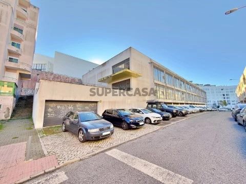 Immeuble au Rio de Mouro, Sintra