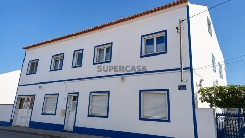 Quinta com 3 habitações em Grândola