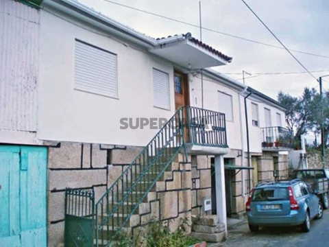 Casa Antiga em Cambres