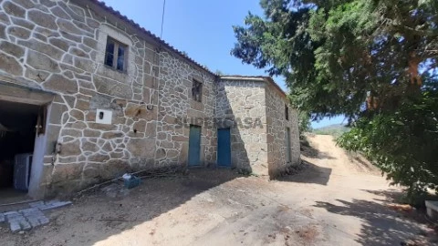 Quinta em Várzea de Abrunhais, Lamego