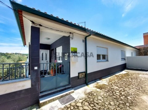 Moradia em Alvelos, Lamego
