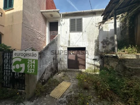 Casa antiga em Cambres, Lamego