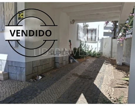 Moradia T4 na Rua da Guiné, Santiago Maior e São João Baptista, Beja