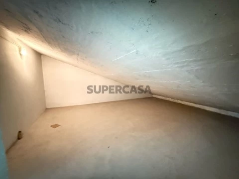 Trastero en Rua Dr. Duarte Álvares de Abreu, Cadaval e Pêro Moniz, Cadaval