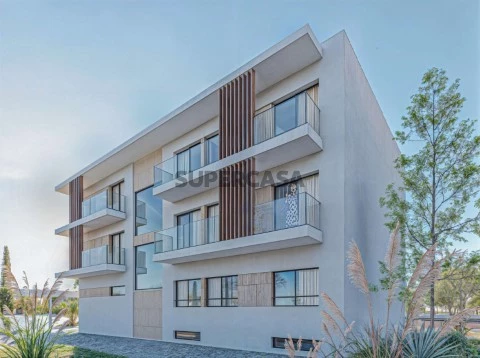 Apartamento T3 na Rua Doutor Raquel Ribeiro, Atouguia da Baleia, Peniche