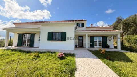 Haus 3 Zimmer Duplex auf Rua do Vale Sobreiro, Cadaval e Pêro Moniz, Cadaval