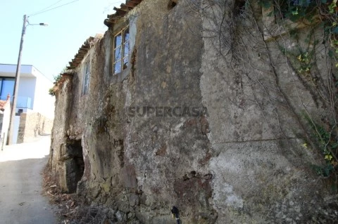 Moradia para Recuperar Vila Nova, Miranda do Corvo