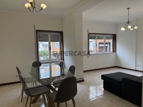 T2 Mobilado para Arrendar em Braga - Lomar | 82m², Garagem Fechada e Elevador
