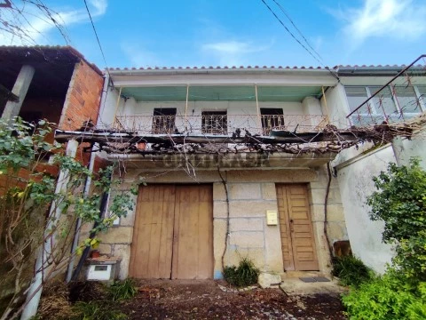 Moradia T2 em Calvão e Soutelinho da Raia, Chaves