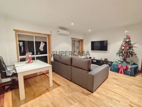 Apartamento T3 em Santa Cruz/Trindade e Sanjurge, Chaves