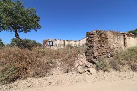 Ruína em Monte da Soeiras, São Barnabé, Almodôvar