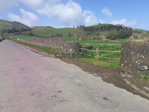 FHPL5056 - Terreno Urbano de 6.175m² no Pico de Salomão, Ponta Delgada