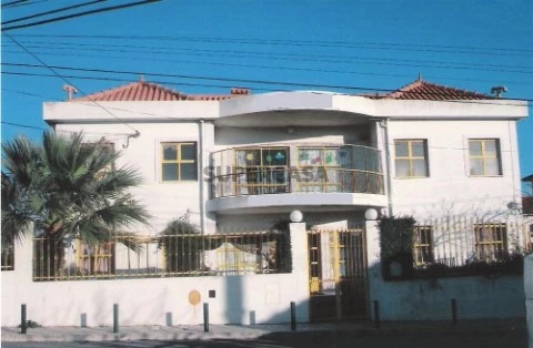 ? Imóvel com Elevado Potencial de Rentabilização Albarraque - Sintra (11)