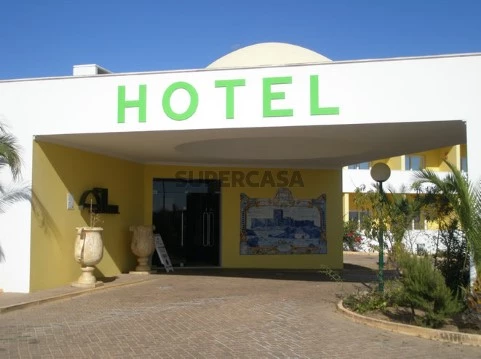 Unidade Hoteleira 'Agarrocha' - Hotel de 3 Estrelas em Pleno Funcionamento Barrancos (2)