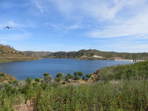 Terreno Rustico com Vista para a Barragem