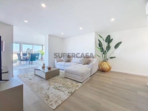 Penthouse T2 de Luxo com a Melhor Vista Mar e Rio da Praia da Rocha, Portimão