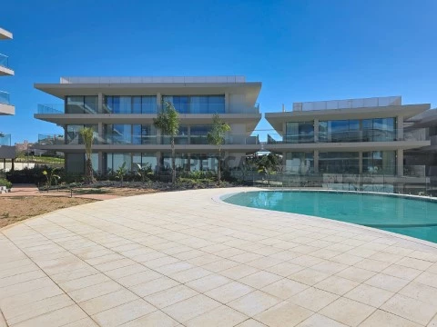 Penthouse T3 com Roof Top Exclusivo em Resort de Luxo no Algarve - Carvoeiro