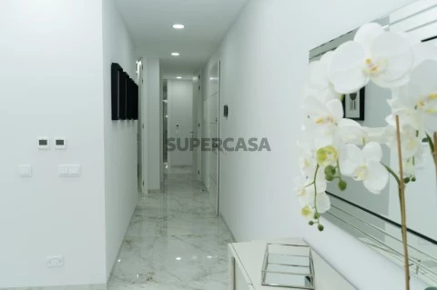 Apartamento T2, nova construção, em Lagos, Algarve