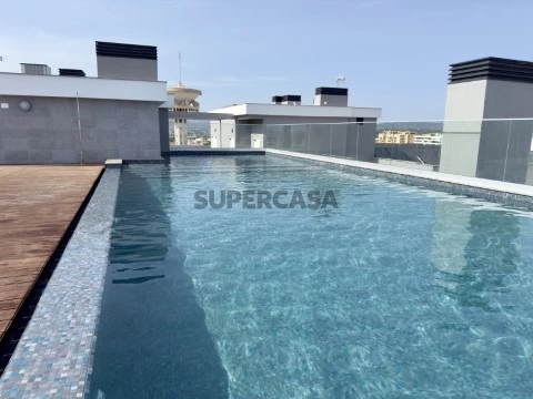 Apartamento T3, piscina na cobertura, Faro, Algarve