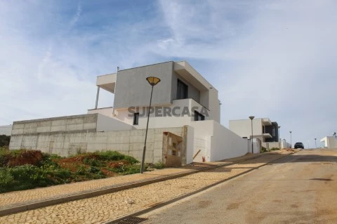Plot for 4 bedroom villa in Portelas, Lagos, Algarve