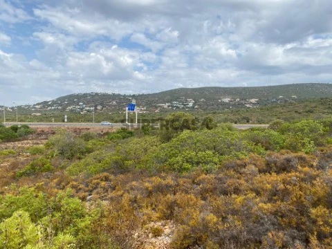 Lote de terreno localizado próximo do Mar Shopping
