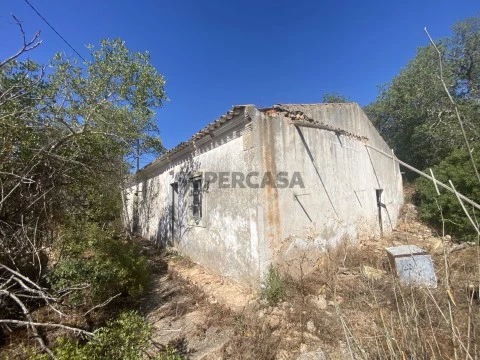 Moradia Tradicional para Restauro