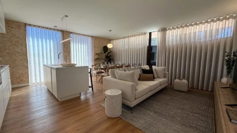 Apartamento T4 em novo Empreendimento em Vilamoura