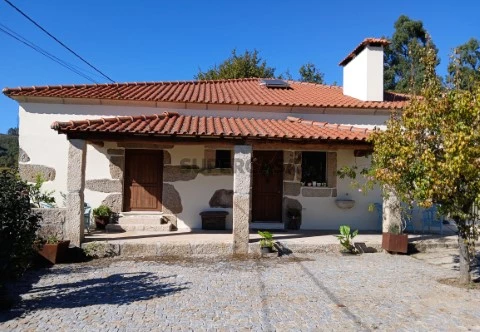 Quinta com 2 propriedades T3 + T2, Tojeiras, Gestaçô - exterior
