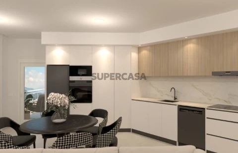 3 bedroom flat in a development in the centre of Castelo Branco, kitchen