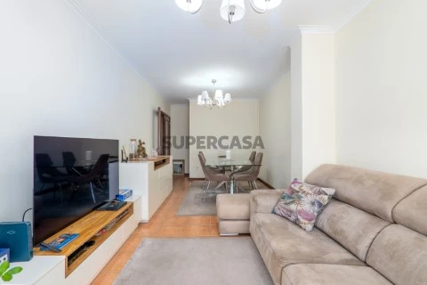 Apartamento T2 no centro de Esmoriz - sala