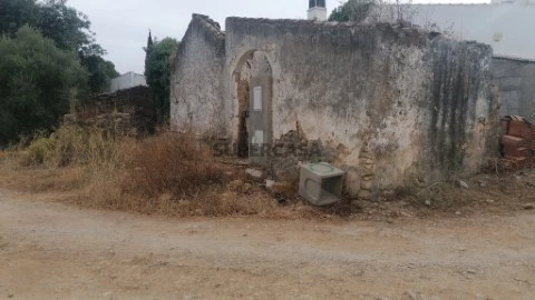 Ruína em Moncarapacho, Olhão