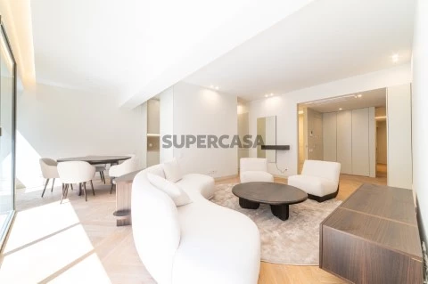 Novo empreendimento habitacional junto à Avenida dos Aliados - sala