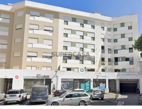 Parqueamento em garagem fechada em Tavira