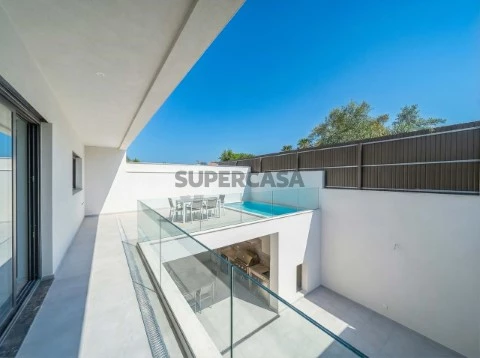 Moradia V3+1 com piscina, Gambelas, Faro, Algarve